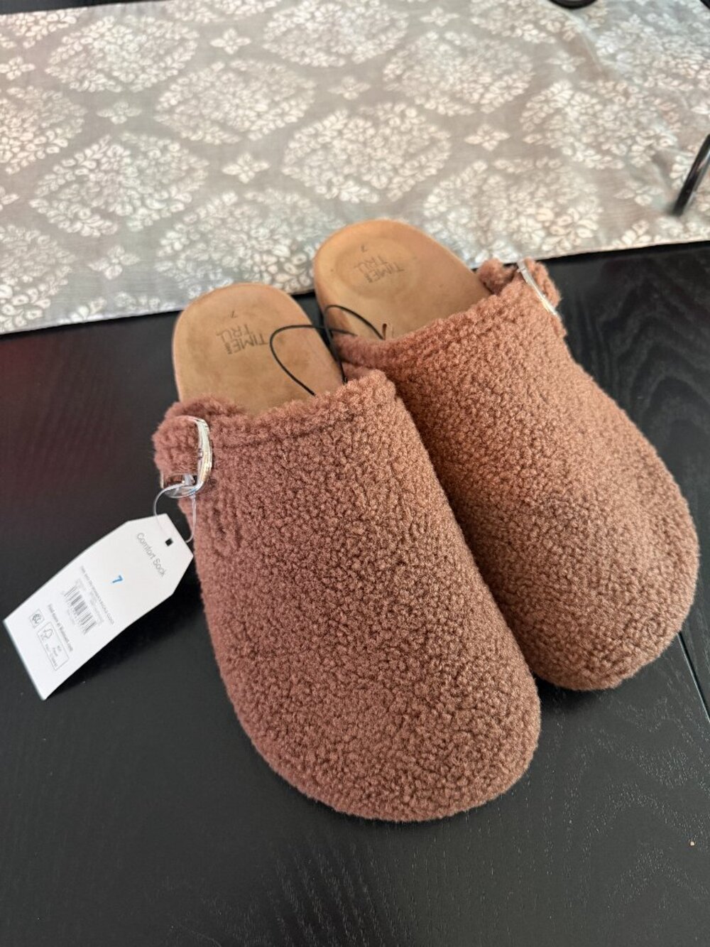 NWT Time & Tru Sherpa Clog - Size 7 - Brown